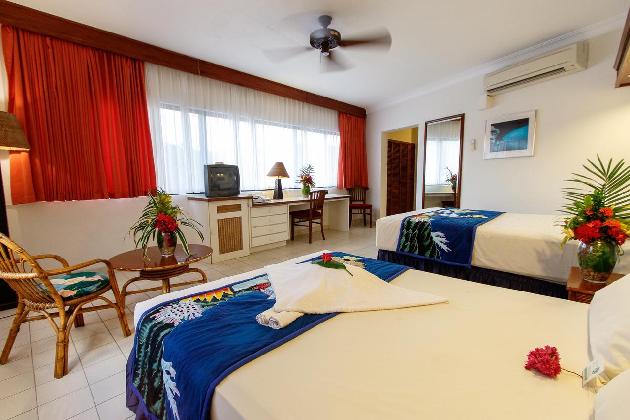 Manta Ray Bay Resort Colonia Εξωτερικό φωτογραφία