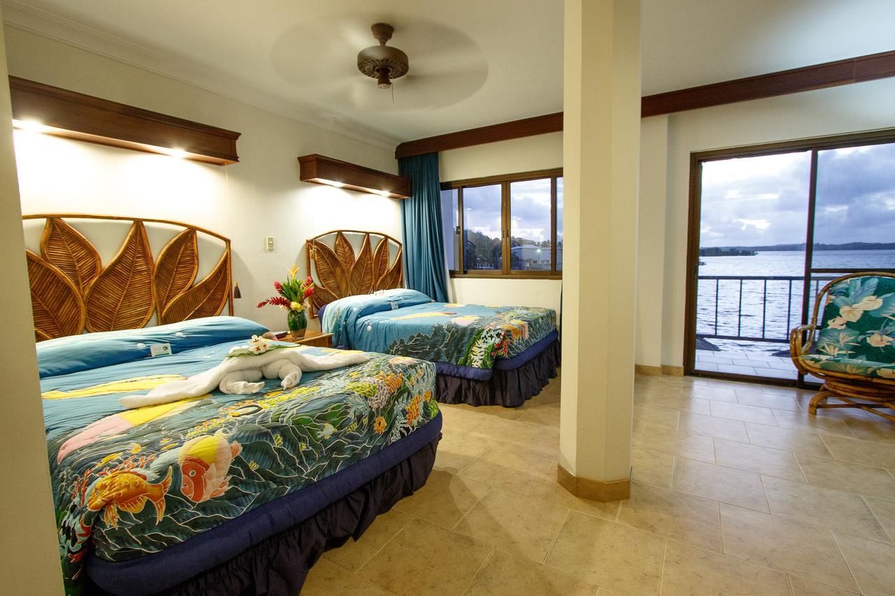 Manta Ray Bay Resort Colonia Εξωτερικό φωτογραφία